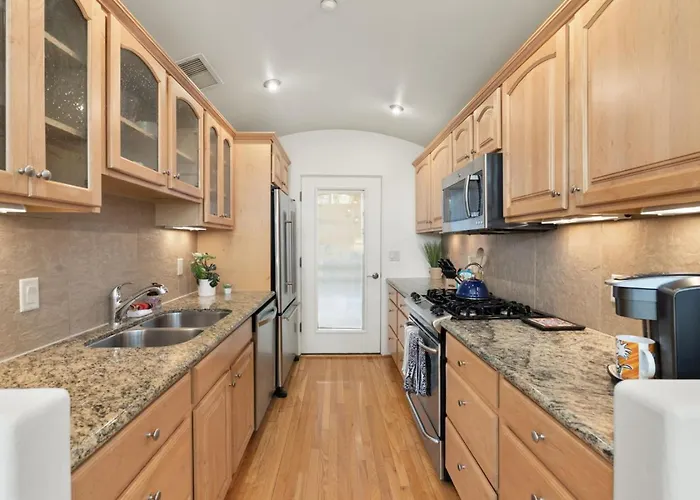 2br Uptown Gem With Ev Charger Sedona