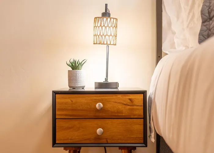 2br Uptown Gem With Ev Charger