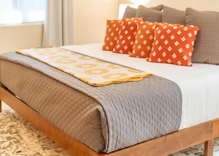 Holiday home 2br Uptown Gem With Ev Charger Sedona