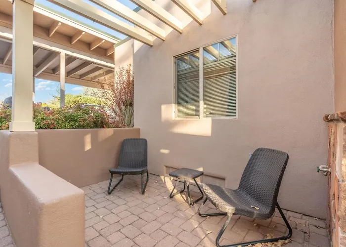 Holiday home 2br Uptown Gem With Ev Charger *