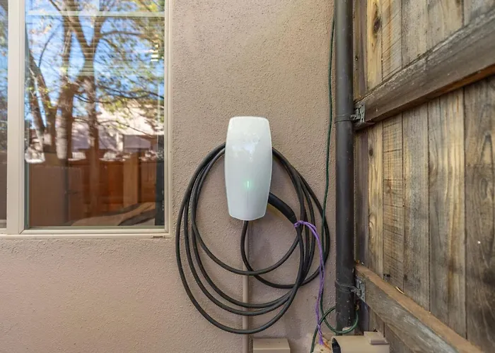 Holiday home 2br Uptown Gem With Ev Charger *